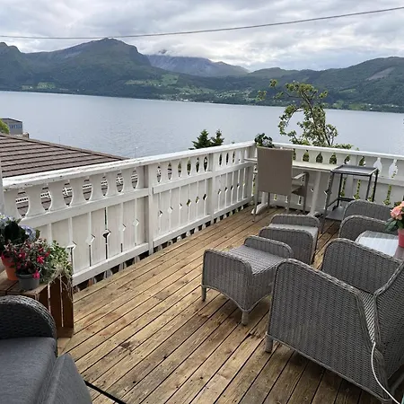 Apartament 2-bedroom Sea View Volda