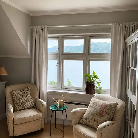 2-bedroom Sea View Apartament *